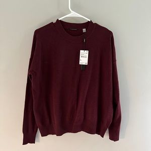 T Tahari sweater